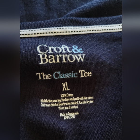 Croft & Barrow The Classic Tee Vneck, Women's XL, Navy Blue - Picture 2 of 5